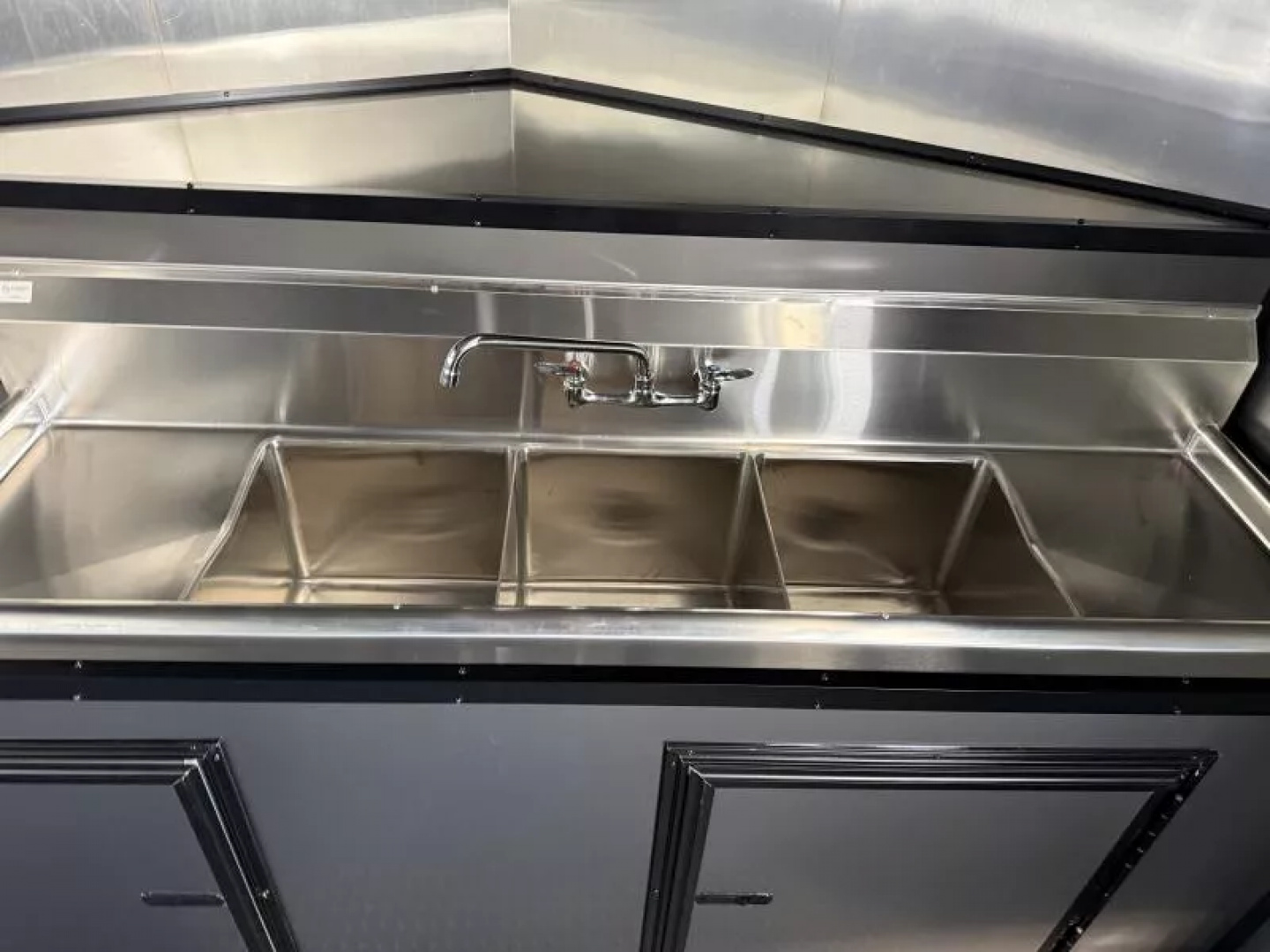 New 2026 Coast 2 Coast 8.5X20 TA CONCESSION TRAILER BLACKOUT Vending / Concession Trailer