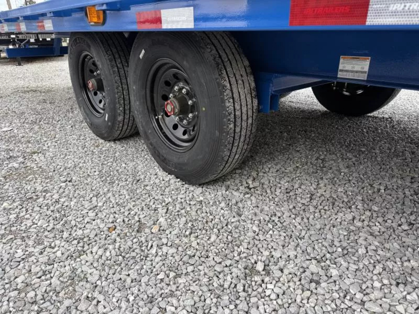 New 2026 PJ Trailers 102X22 DECK-OVER 22’ TILT 16K GVWR Tilt Trailer