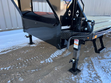 New 2026 Diamond C Trailers 25' FMAX207 Gooseneck Flatbed Trailer