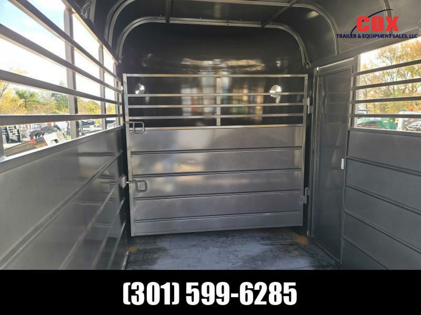 New 2022 W-W Trailer All Around Extra height Horse Trailer