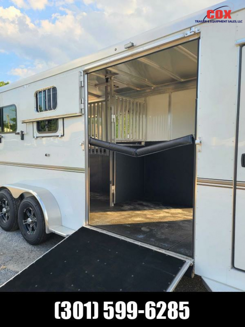 New 2024 Sundowner Trailers 2+1 Gn with Dressing/Tack Room Horse Trailer