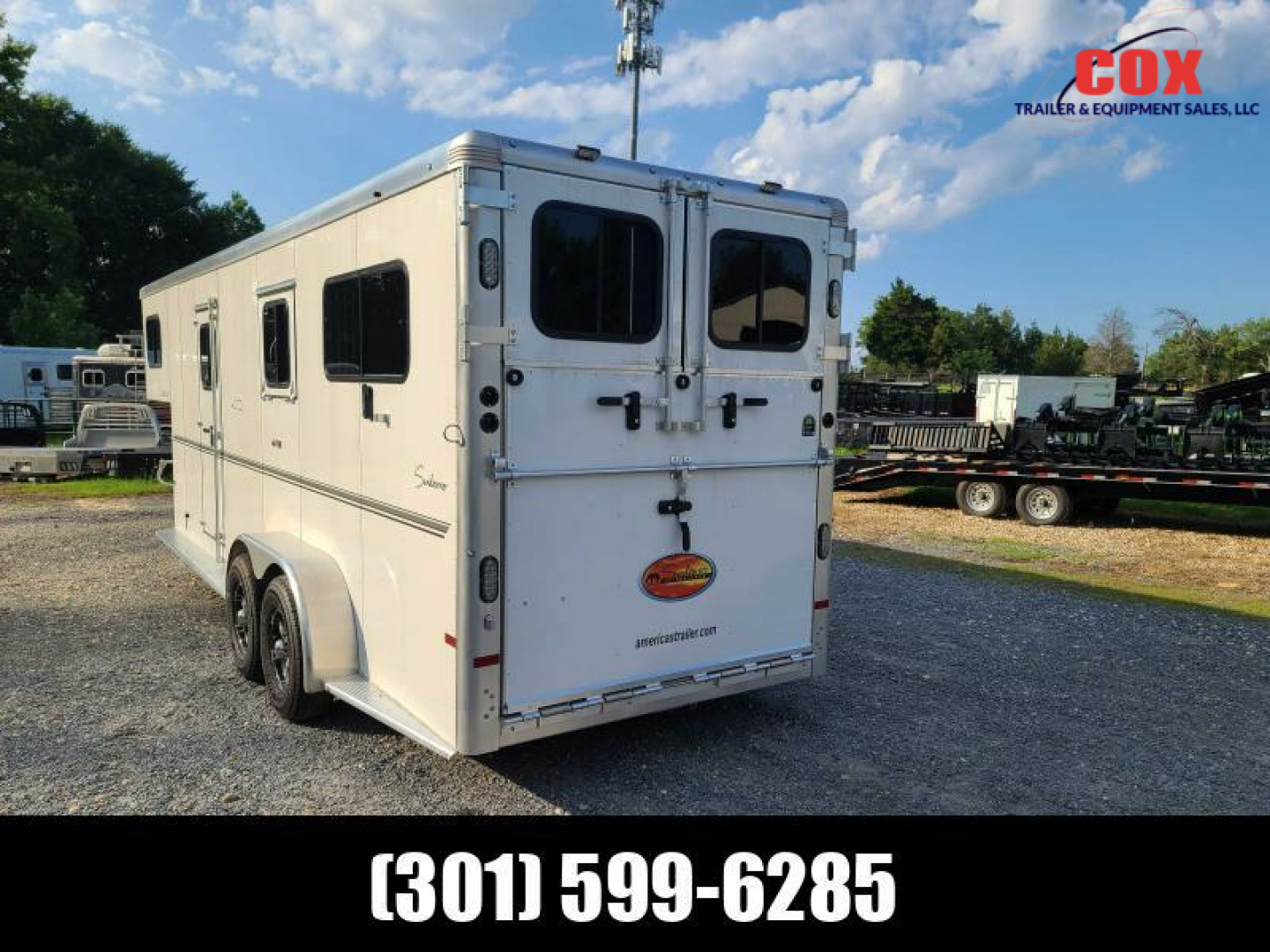New 2024 Sundowner Trailers 2+1 Gn with Dressing/Tack Room Horse Trailer