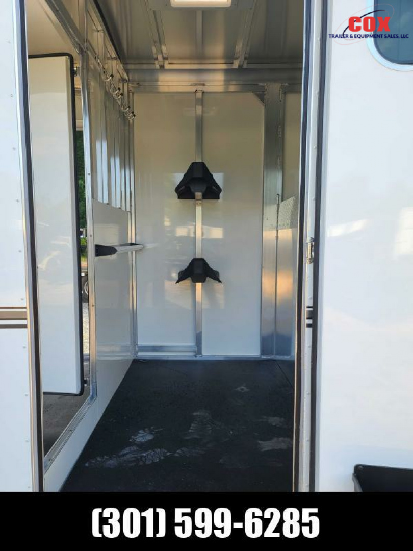 New 2024 Sundowner Trailers 2+1 Gn with Dressing/Tack Room Horse Trailer