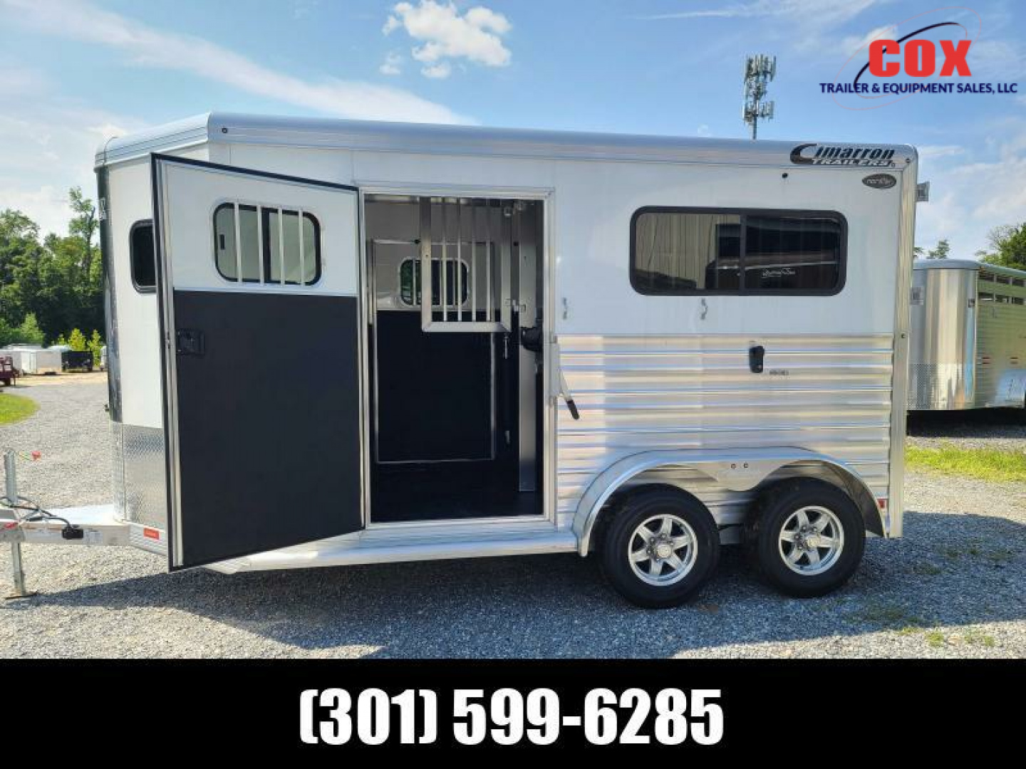 New 2023 Cimarron Trailers 2-h Bp WB Signature special Horse Trailer