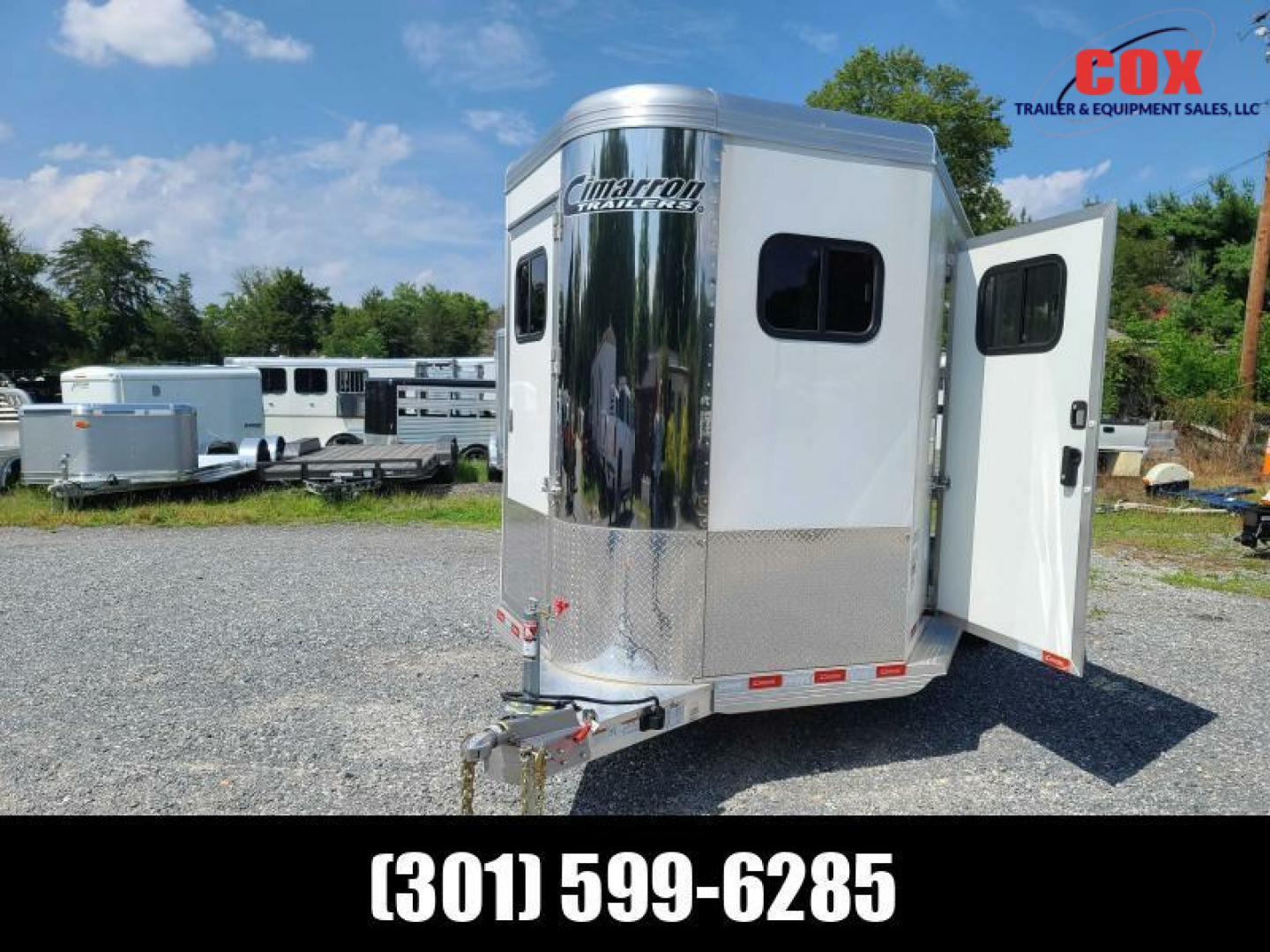 New 2023 Cimarron Trailers 2-h Bp WB Signature special Horse Trailer