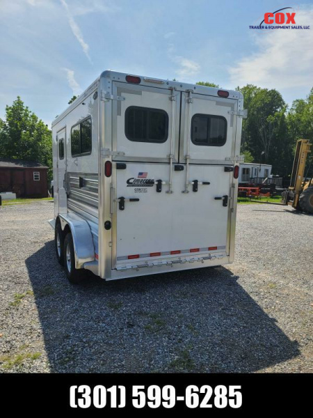 New 2023 Cimarron Trailers 2-h Bp WB Signature special Horse Trailer