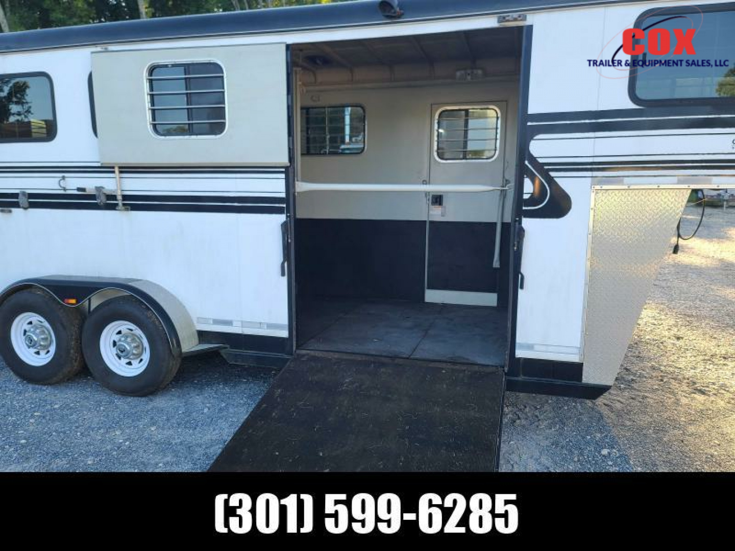 Used 2005 Hawk Trailers Used 2-h gooseneck side ramp Horse Trailer