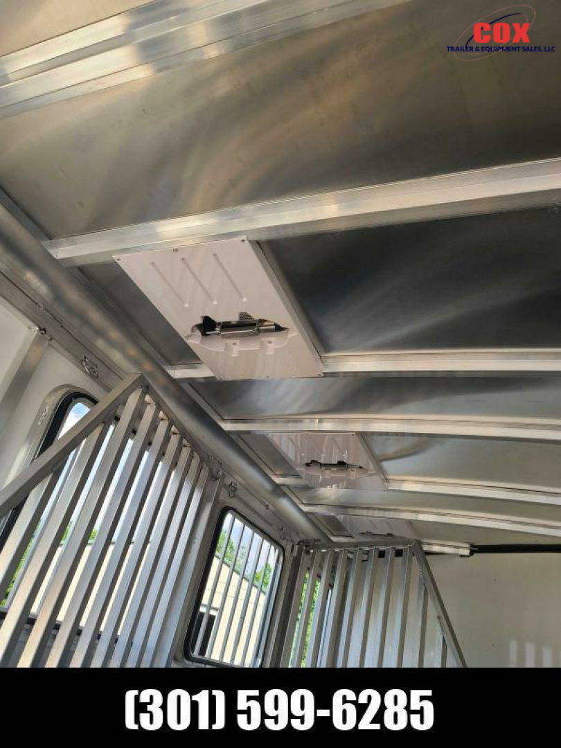 New 2023 Sundowner Trailers 3-horse bumper pull #642 special Horse Trailer