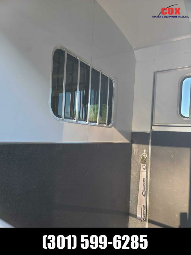 New 2022 Cimarron Trailers 2+1 Gn with Dressing/Tack Room Horse Trailer
