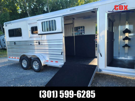 New 2022 Cimarron Trailers 2+1 Gn with Dressing/Tack Room Horse Trailer