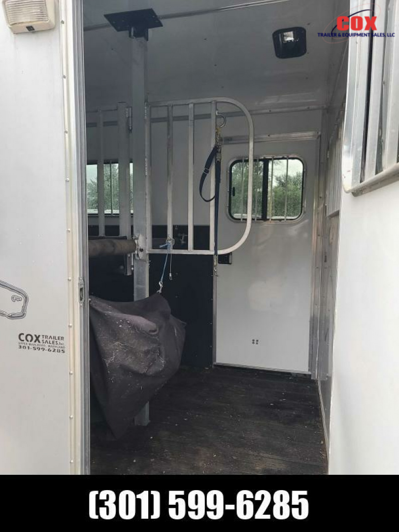 Used 2015 Homesteader Trailers 2-horse warmblood with dressing room extra height Horse Trailer
