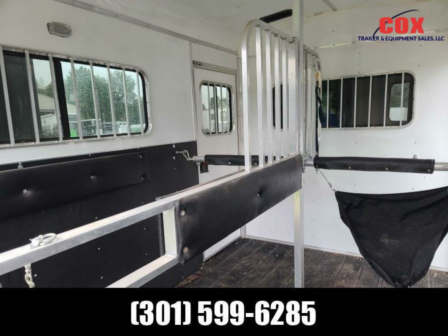Used 2015 Homesteader Trailers 2-horse warmblood with dressing room extra height Horse Trailer