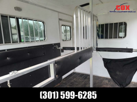 Used 2015 Homesteader Trailers 2-horse warmblood with dressing room extra height Horse Trailer