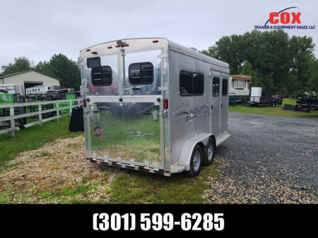 Used 2015 Homesteader Trailers 2-horse warmblood with dressing room extra height Horse Trailer