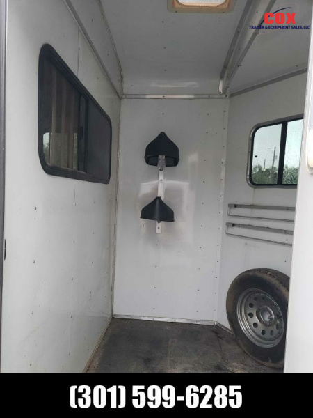 Used 2015 Homesteader Trailers 2-horse warmblood with dressing room extra height Horse Trailer
