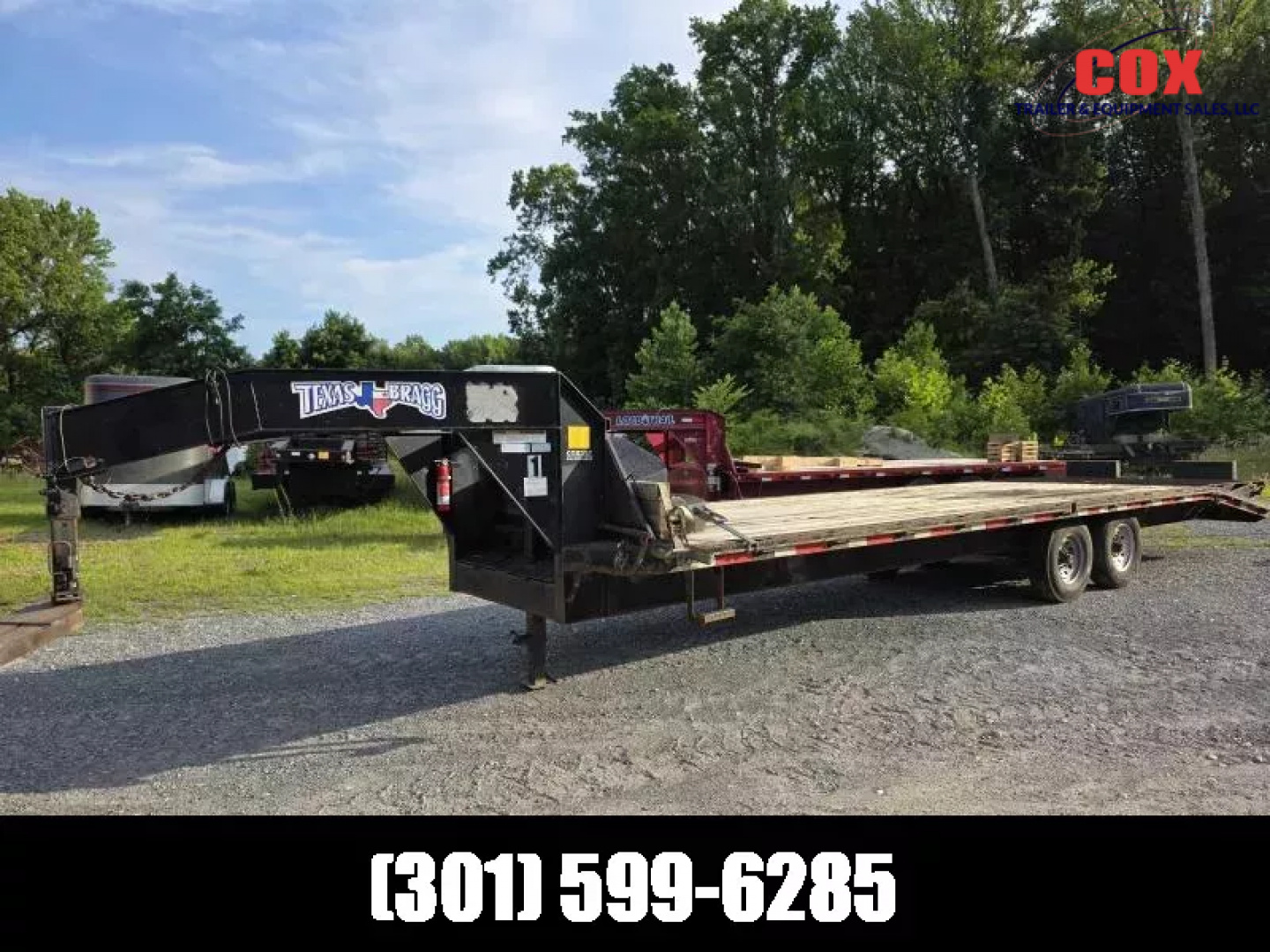 Used 2021 Texas Bragg Trailers Used 28ft Gooseneck Trailer flatbed with beaver tail Flatbed Trailer