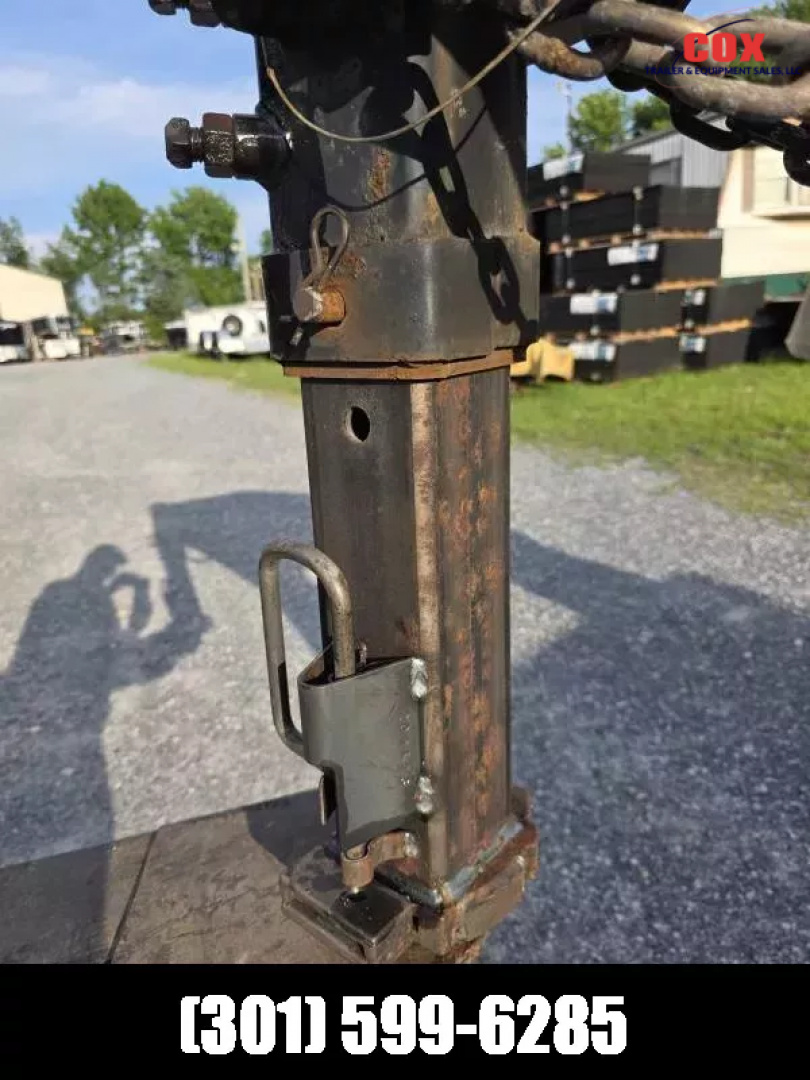 Used 2021 Texas Bragg Trailers Used 28ft Gooseneck Trailer flatbed with beaver tail Flatbed Trailer