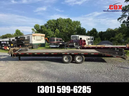 Used 2021 Texas Bragg Trailers Used 28ft Gooseneck Trailer flatbed with beaver tail Flatbed Trailer