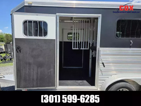 Used 2013 Cox Signature Series Cox Signature Series Warm Blood 2-hdrrm Horse Trailer