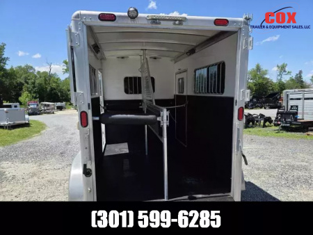 Used 2013 Cox Signature Series Cox Signature Series Warm Blood 2-hdrrm Horse Trailer