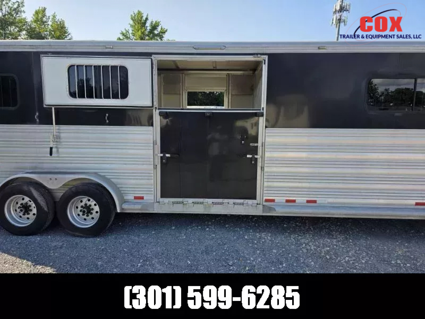 Used 2015 Cimarron Trailers Cox Signature Series 4plus 1 gn  Horse Trailer