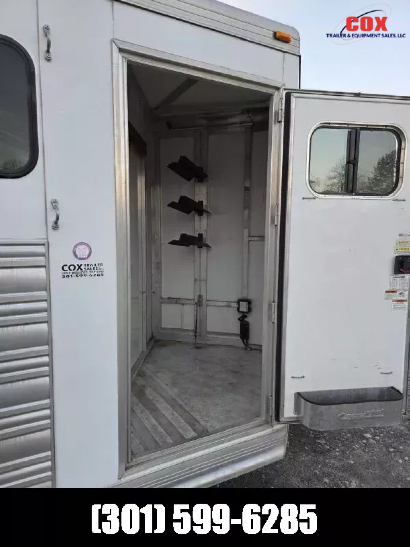 Used 2010 Cimarron Trailers 3h bp norstar Horse Trailer