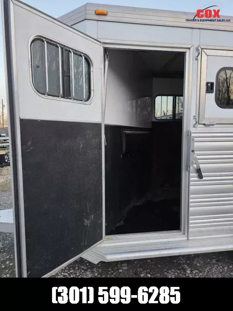 Used 2010 Cimarron Trailers 3h bp norstar Horse Trailer