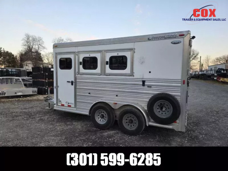 Used 2010 Cimarron Trailers 3h bp norstar Horse Trailer
