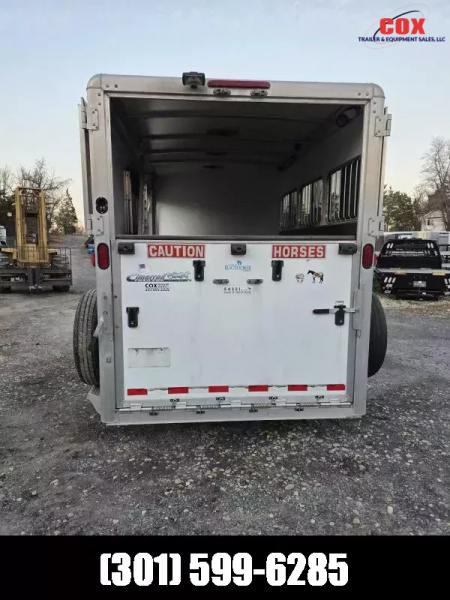 Used 2010 Cimarron Trailers 3h bp norstar Horse Trailer