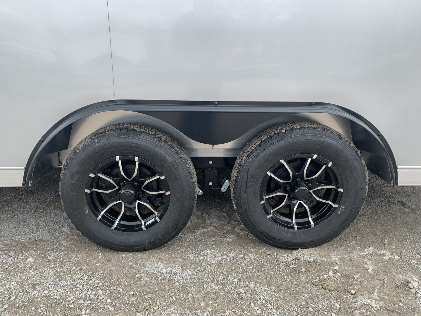 New 2026 NEO Trailers NAUX1685R6 (8.5' X 16') 7K V-Nose Car / Racing Trailer