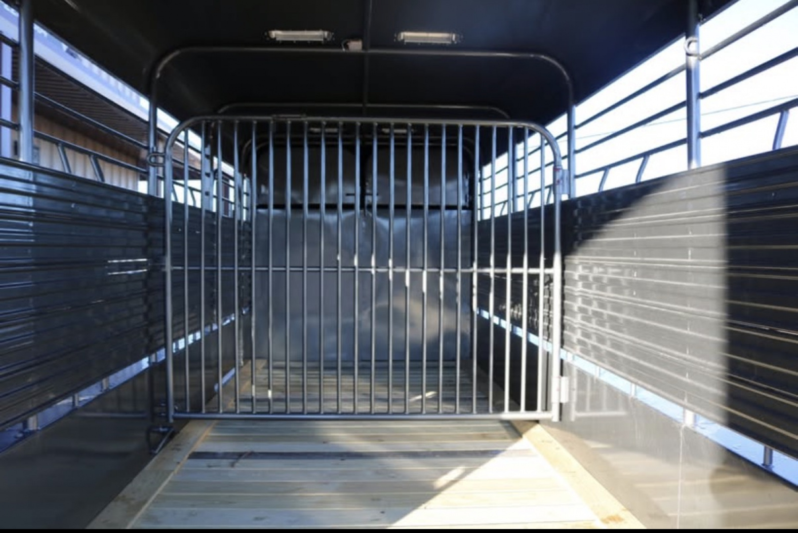 New 2025 Gooseneck Trailer MFG 20"X6'8" STOCK COMBO Stock / Stock Combo Trailer