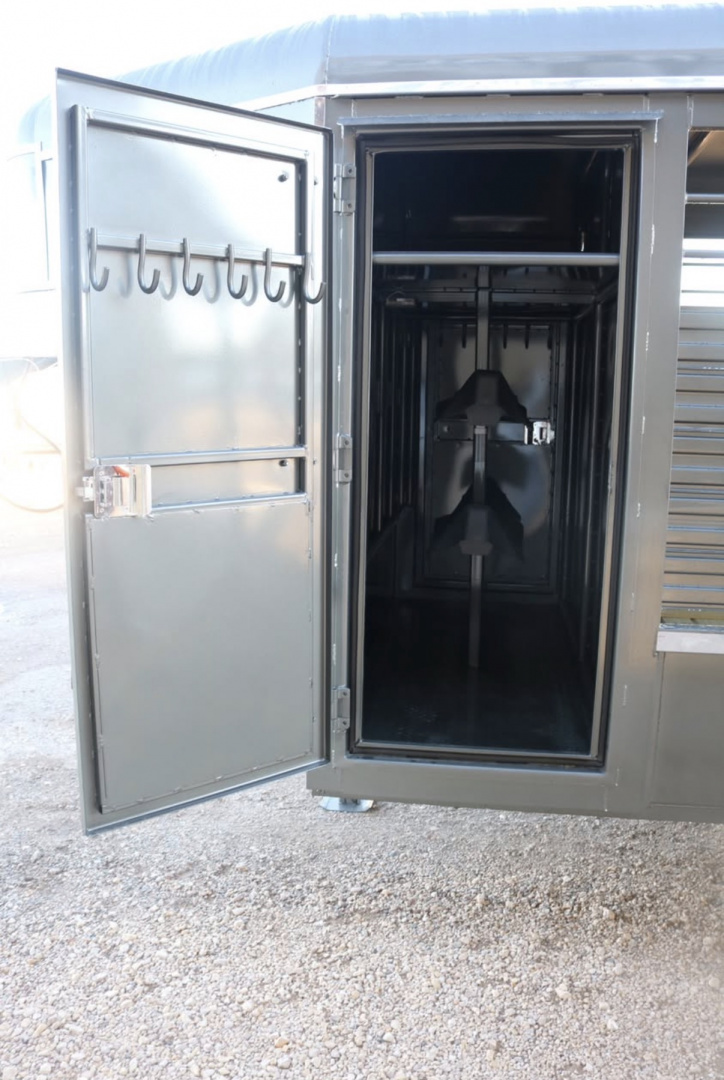 New 2025 Gooseneck Trailer MFG 20"X6'8" STOCK COMBO Stock / Stock Combo Trailer