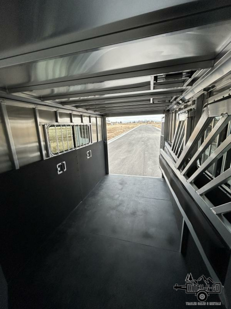 New 2025 Frontier Strider Series Lite 3 Horse Slant Horse Trailer
