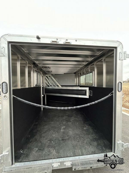 New 2025 Frontier Strider Series Lite 3 Horse Slant Horse Trailer
