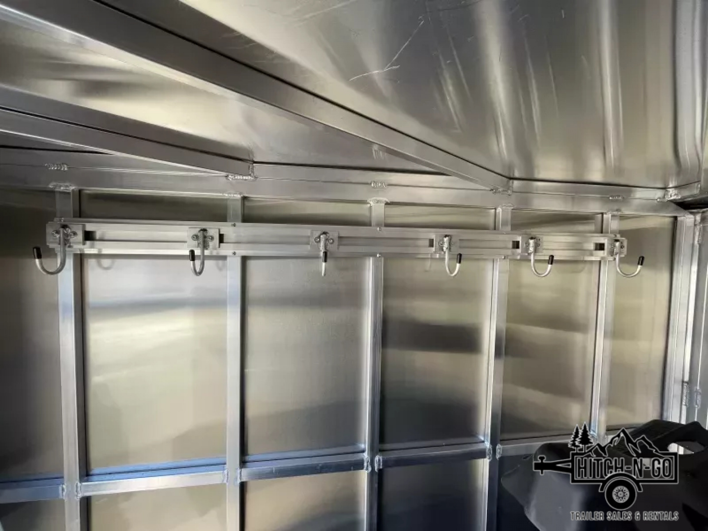 New 2025 Frontier Strider Series 3 Horse Slant Horse Trailer