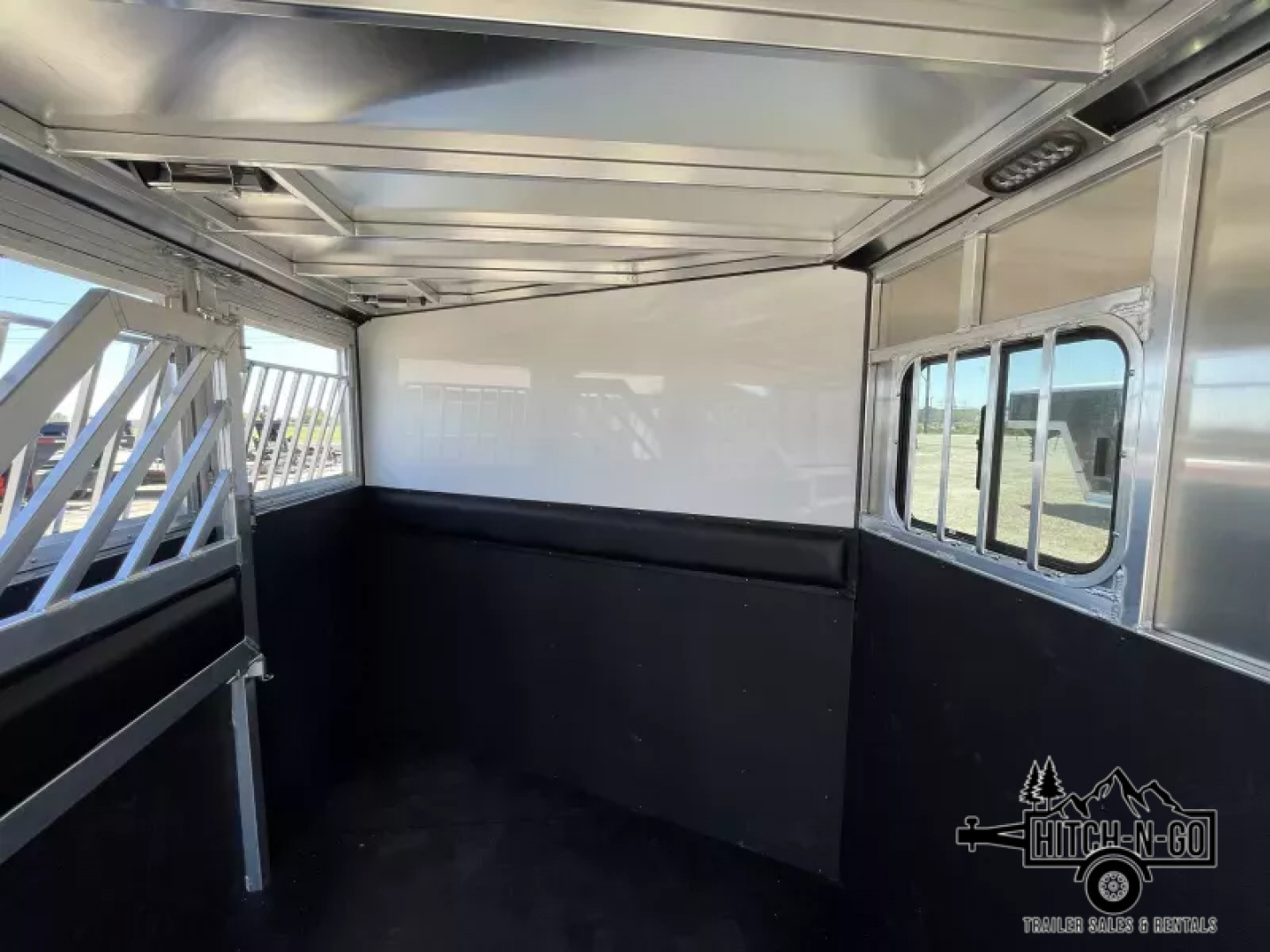 New 2025 Frontier Strider Series 3 Horse Slant Horse Trailer