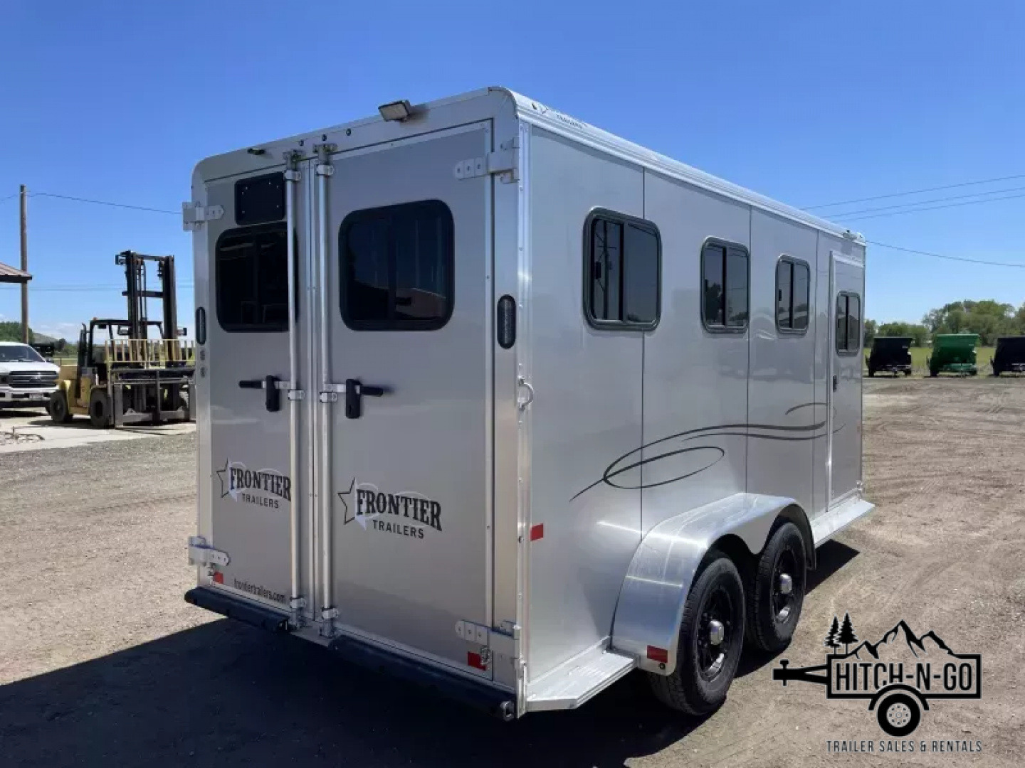 New 2025 Frontier Strider Series 3 Horse Slant Horse Trailer