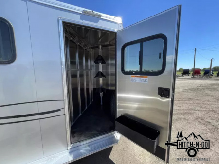New 2025 Frontier Strider Series 3 Horse Slant Horse Trailer