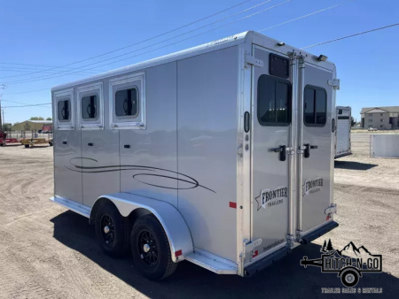 New 2025 Frontier Strider Series 3 Horse Slant Horse Trailer