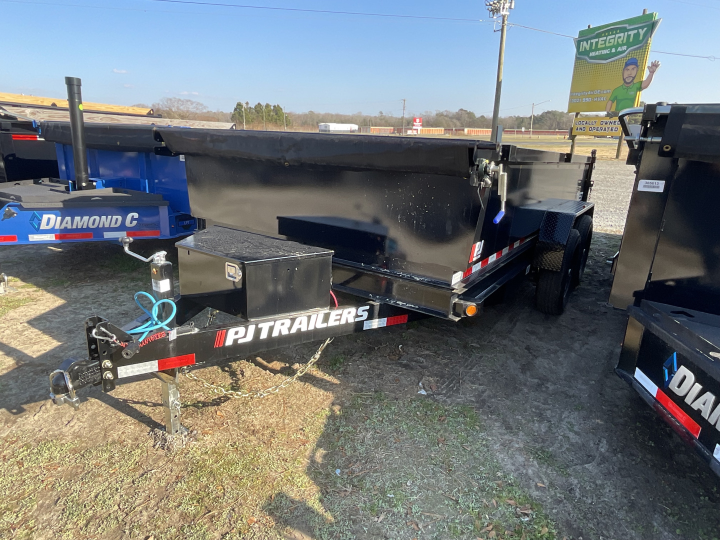 New 2026 PJ Trailers 23911 2, sides D7 Dump Trailer