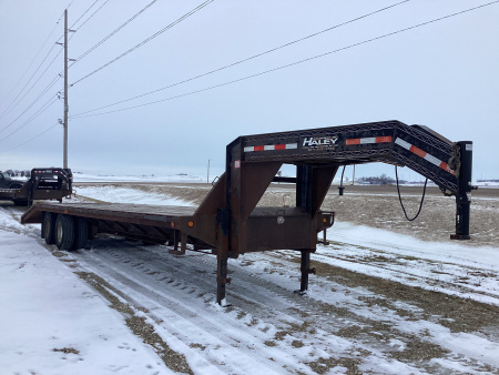 Used 2011 PJ Trailers 30' Gooseneck
