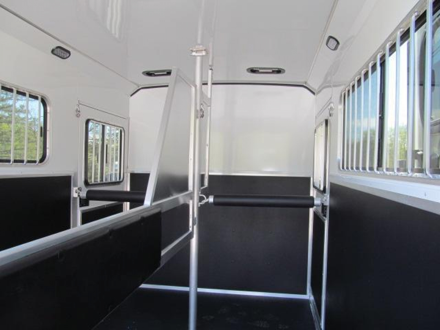 New Shadow Pro Series 2 H BP W/ Dressing Room Horse Trailer