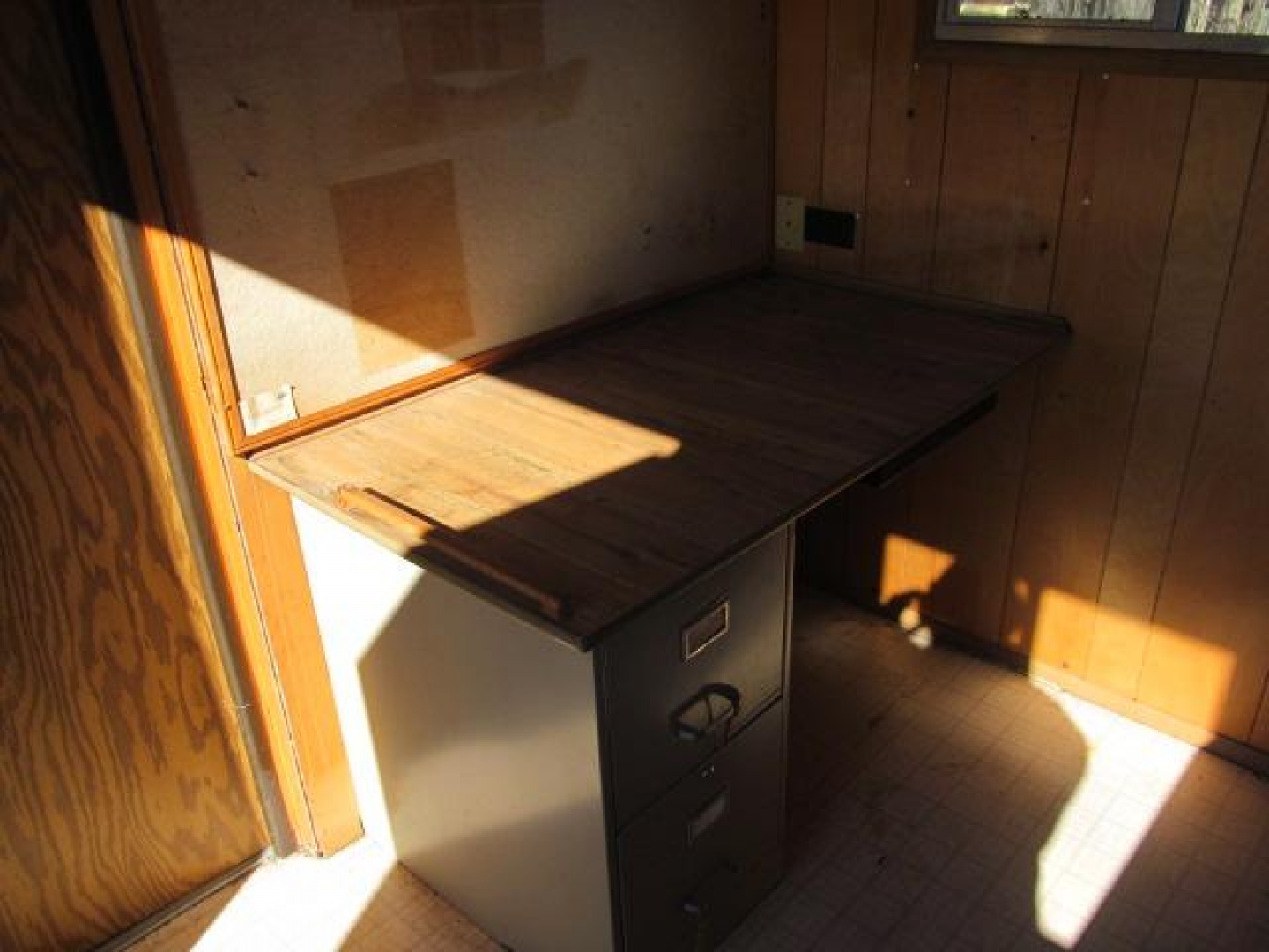 Used 1990 Wells Cargo 7.5 X 24 Office Trailer