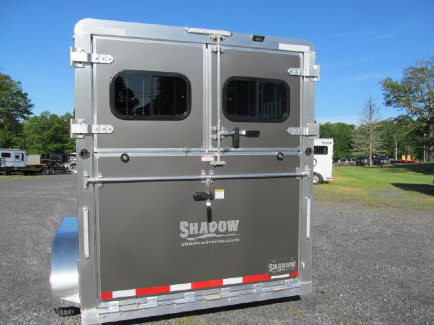 New Shadow Pro Series 2 H GN W/ Side Ramp and Dressing Room Horse Trailer