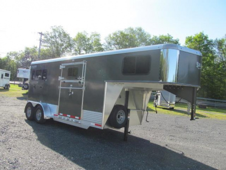 New Shadow Pro Series 2 H GN W/ Side Ramp and Dressing Room Horse Trailer