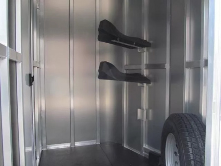 New Shadow Stablemate 2H BP w/ Dressing Room Horse Trailer