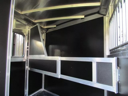 New Shadow Stablemate 2H Slant BP Horse Trailer