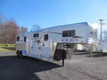 New 4-Star Trailers 2 Plus 1 with Dressing Room and Extended Box Stall Horse Trailer