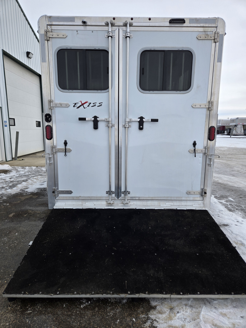 Used 2023 Exiss Trailers 3H Horse Trailer w/ Ramp