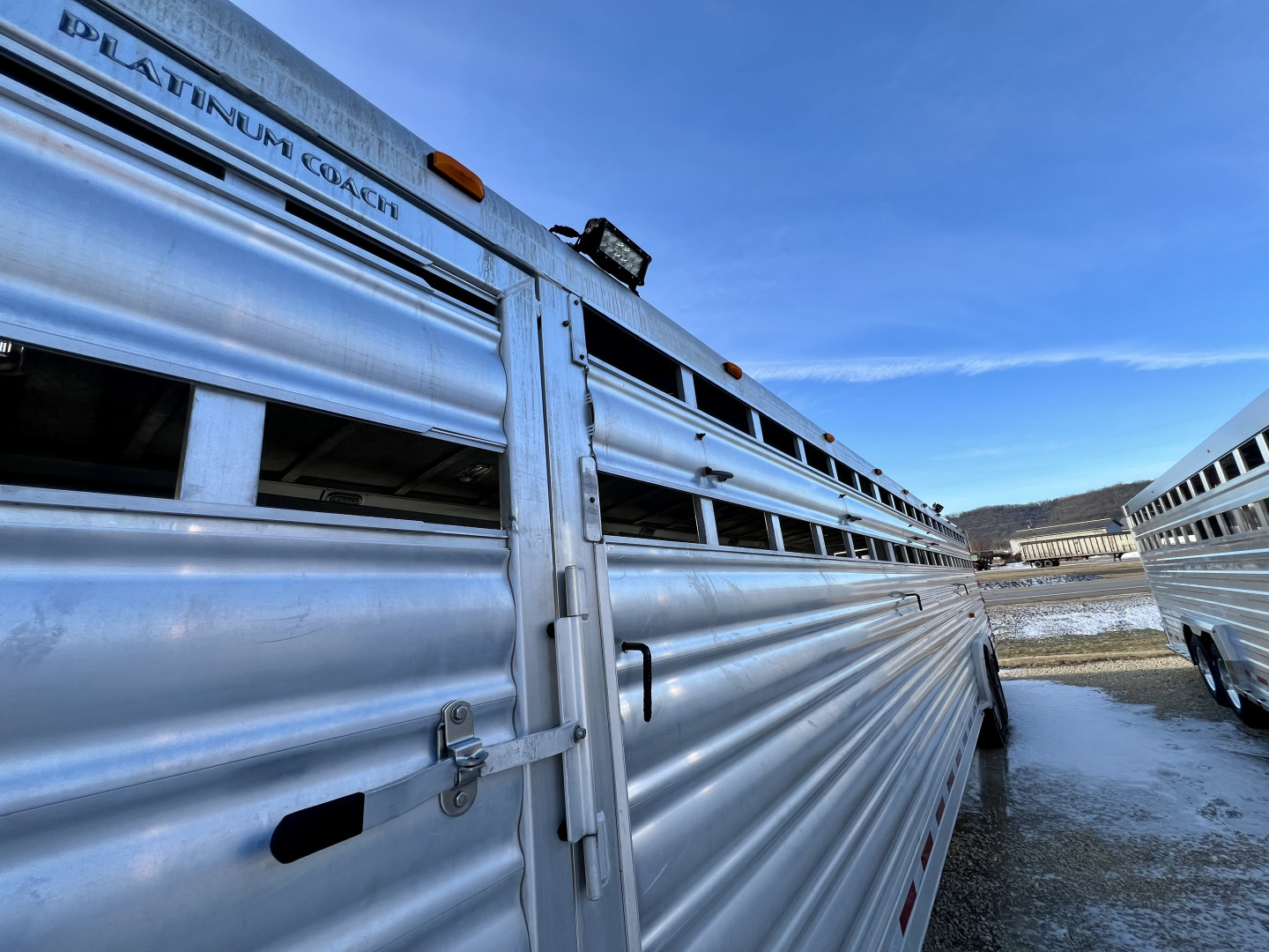 Used 2018 Platinum Coach LIVESTOCK Stock / Stock Combo Trailer